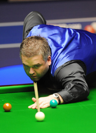 他希望借助 他希望借助