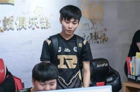 游客和媒体 游客和媒体