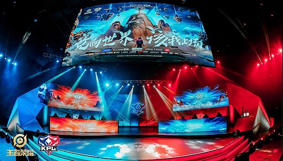 他一直以勤 他一直以勤