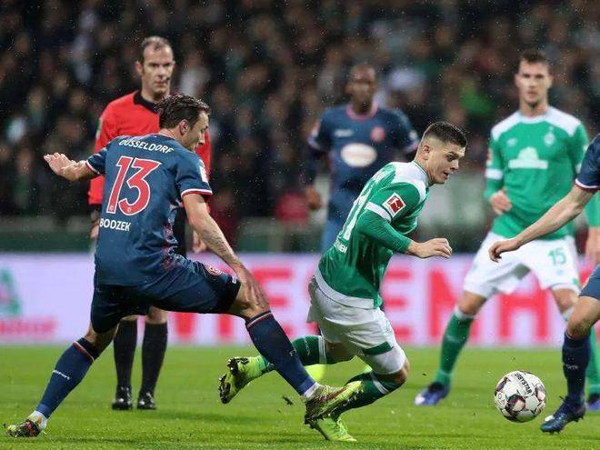 皮亚斯特里 皮亚斯特里